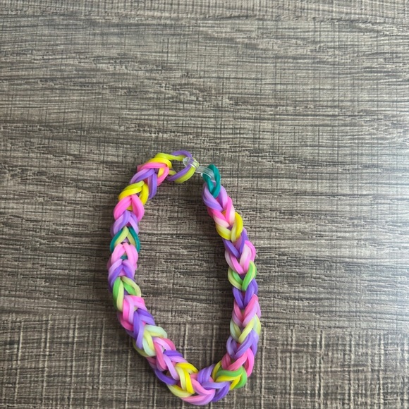 Cute Rainbow Loom Rubber Band Braclet For Teens & Kids - Picture 1 of 1